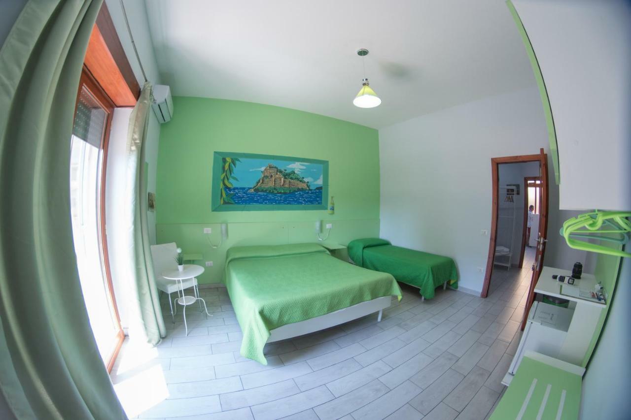 B&B Le Isole Napels Buitenkant foto