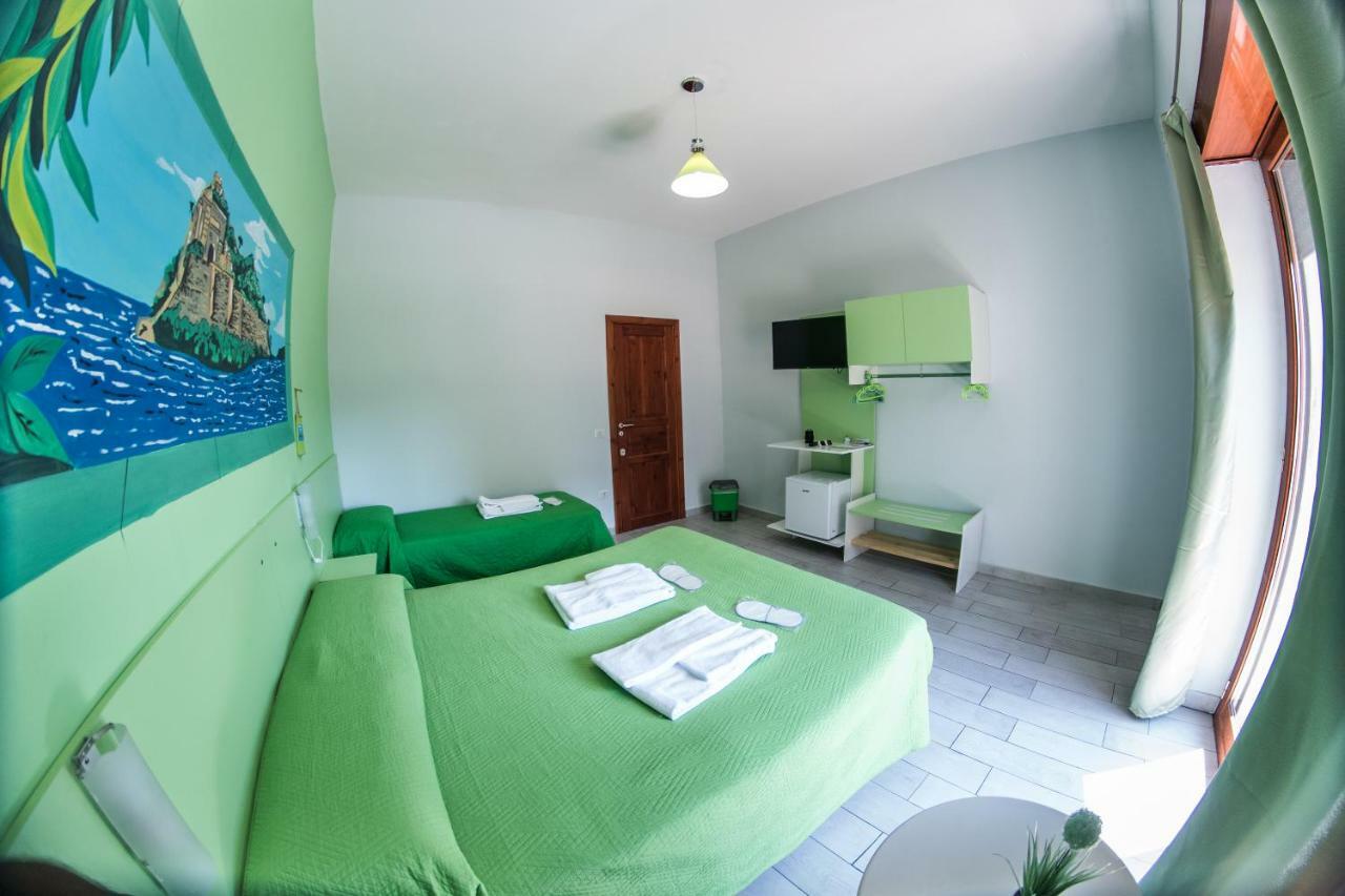 B&B Le Isole Napels Buitenkant foto