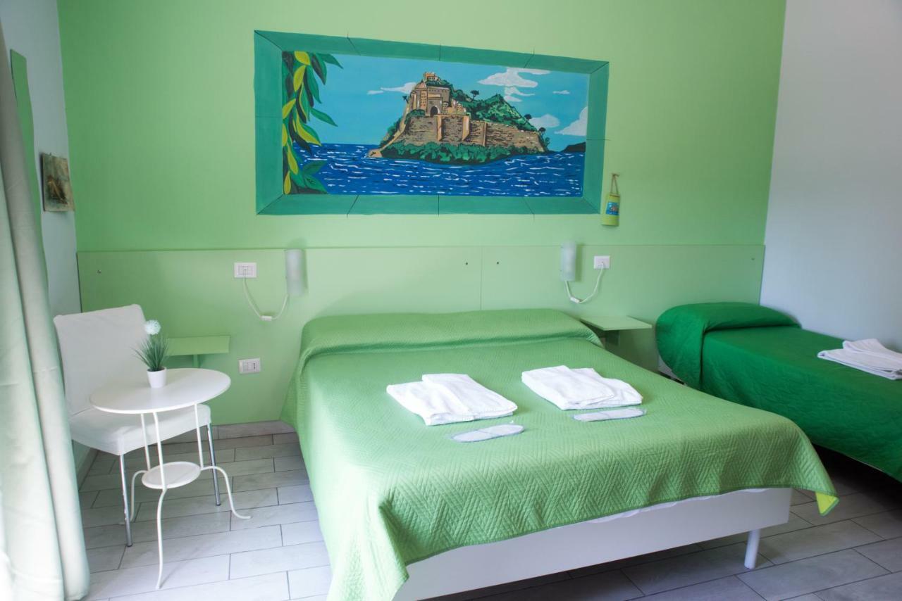 B&B Le Isole Napels Buitenkant foto