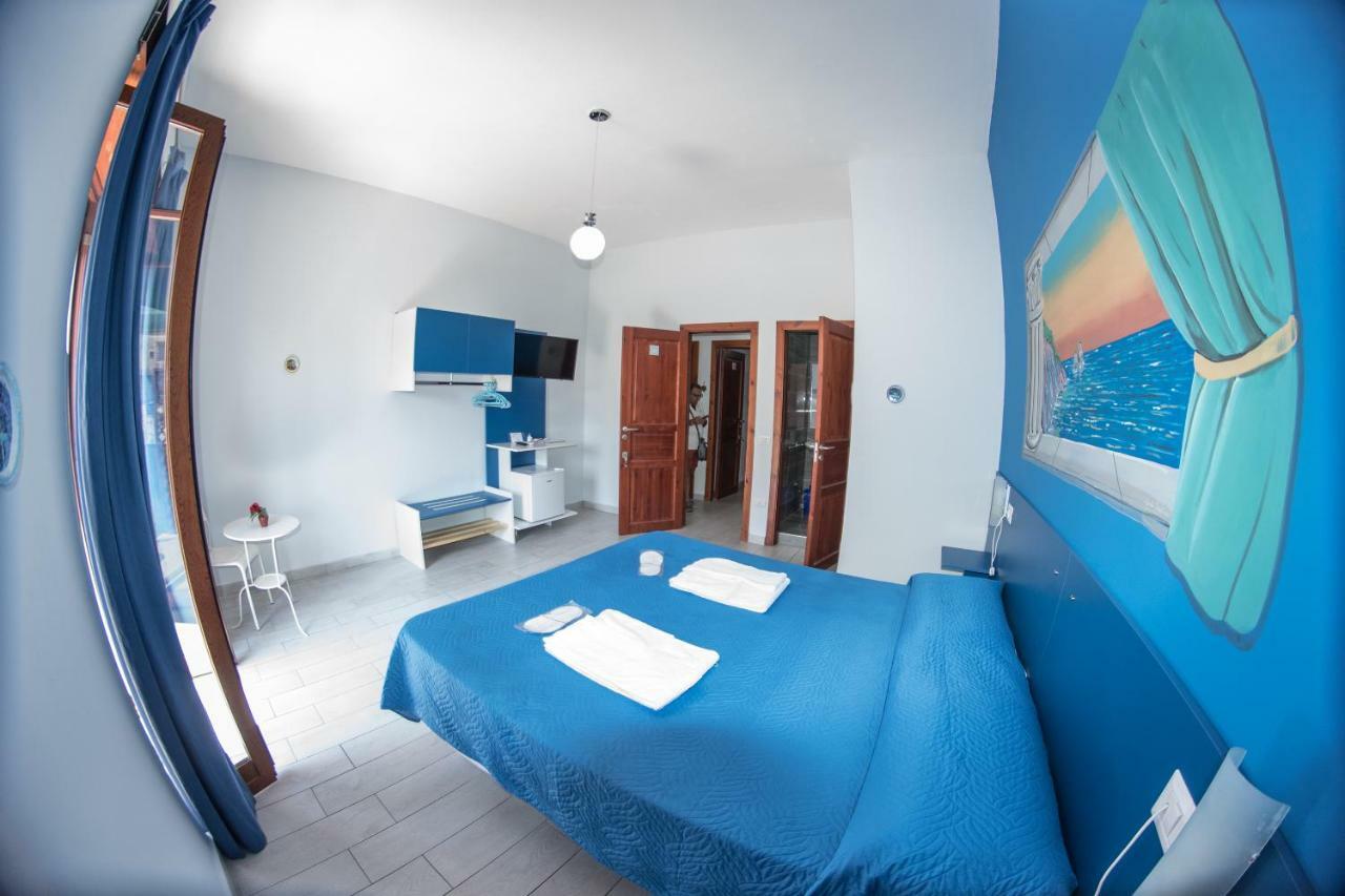B&B Le Isole Napels Buitenkant foto